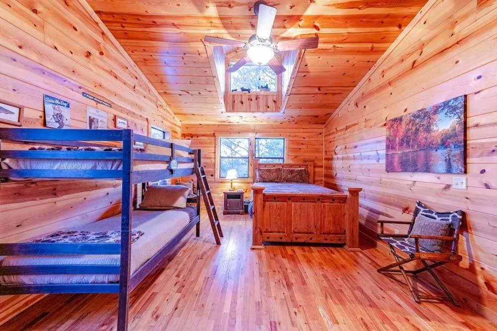Mountain Fork Lodge Free Wifi ブロークン・ボウ エクステリア 写真